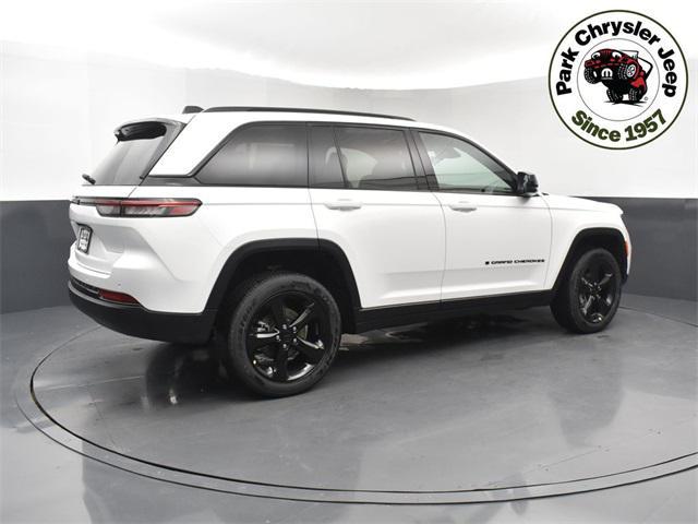 new 2025 Jeep Grand Cherokee car, priced at $41,580