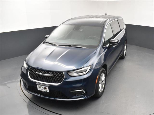 new 2025 Chrysler Pacifica car, priced at $41,510
