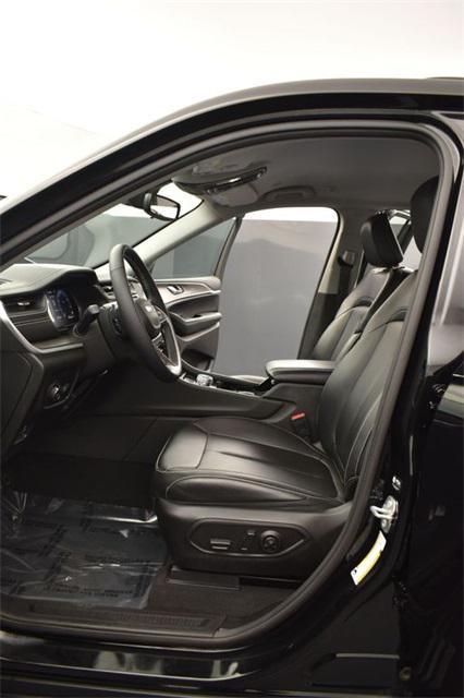 used 2023 Jeep Grand Cherokee car, priced at $36,987