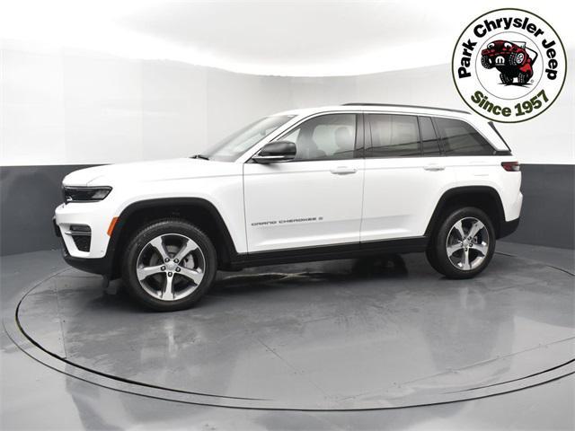 new 2025 Jeep Grand Cherokee car, priced at $49,760