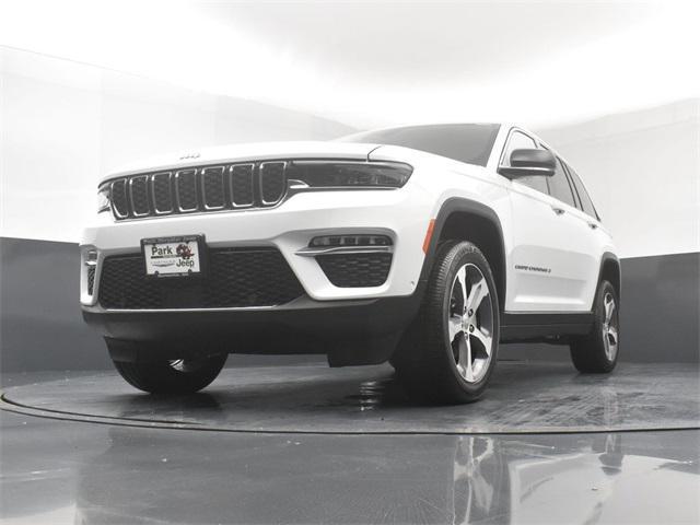 new 2025 Jeep Grand Cherokee car, priced at $49,760