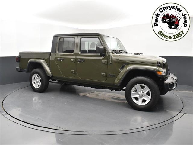 used 2022 Jeep Gladiator car, priced at $34,922