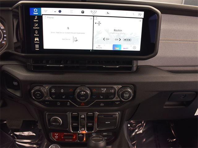 new 2025 Jeep Gladiator car, priced at $47,235
