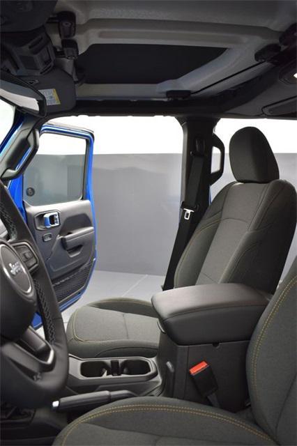 new 2025 Jeep Gladiator car, priced at $47,235