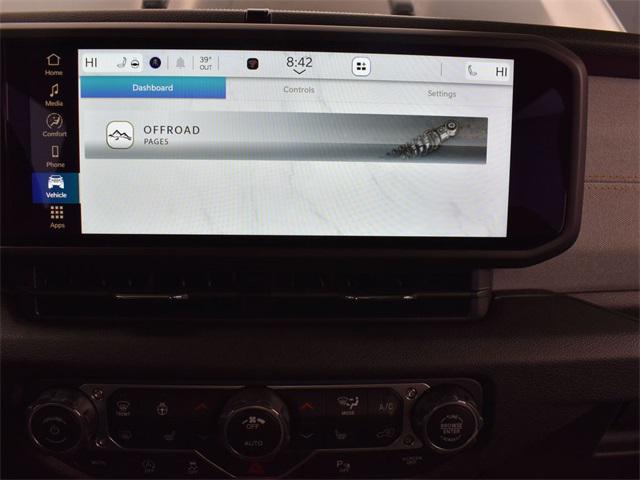 new 2025 Jeep Wrangler car, priced at $48,504