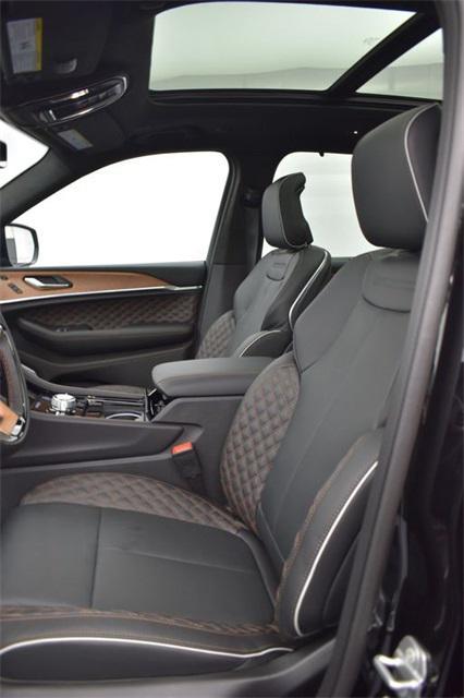 new 2025 Jeep Grand Cherokee car, priced at $67,666