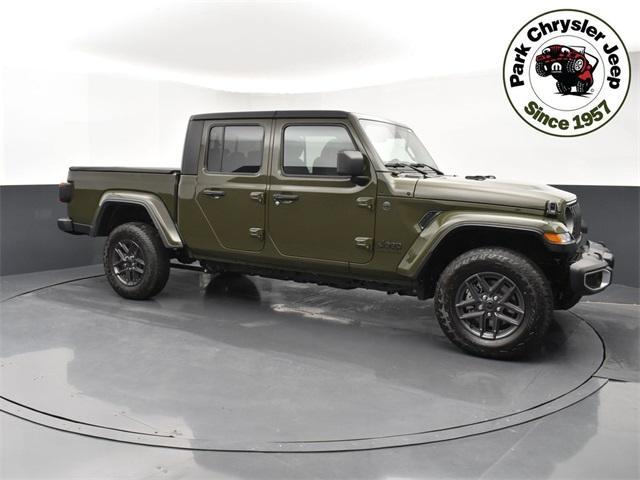 new 2024 Jeep Gladiator car, priced at $49,572