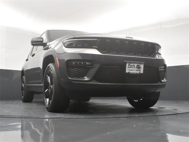 new 2025 Jeep Grand Cherokee car, priced at $44,020