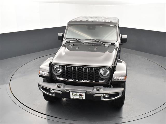 new 2024 Jeep Gladiator car, priced at $43,395