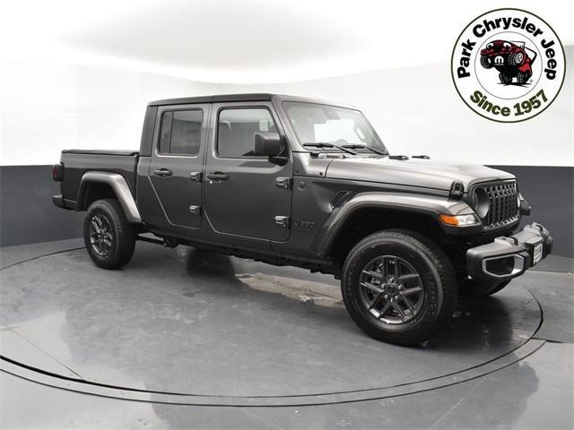 new 2024 Jeep Gladiator car, priced at $48,430