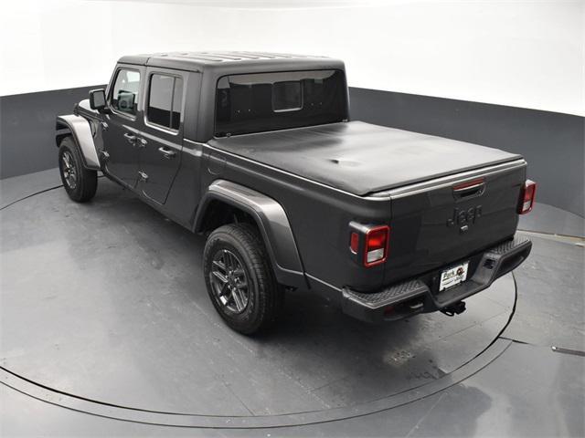 new 2024 Jeep Gladiator car, priced at $43,395