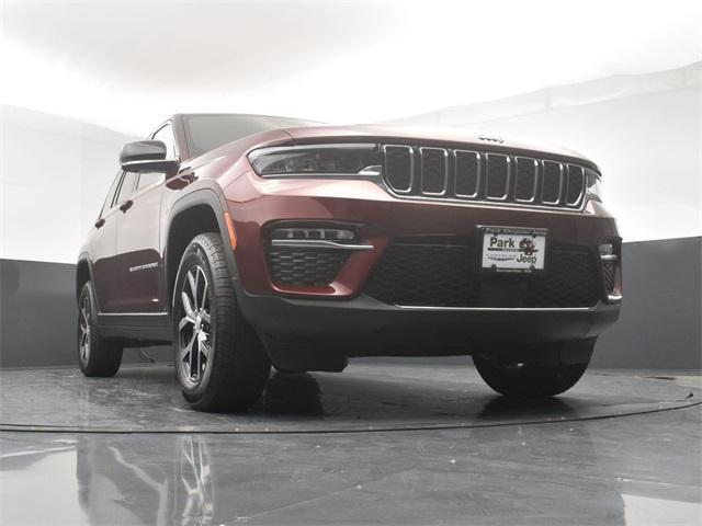 new 2025 Jeep Grand Cherokee car, priced at $41,670