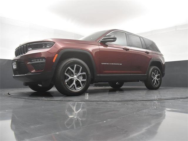 new 2025 Jeep Grand Cherokee car, priced at $41,670