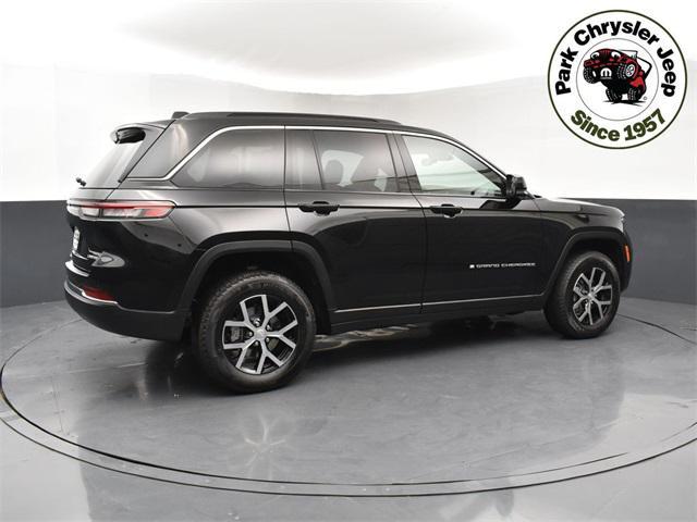 new 2025 Jeep Grand Cherokee car, priced at $45,356
