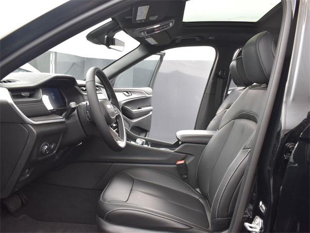 new 2025 Jeep Grand Cherokee car, priced at $45,356