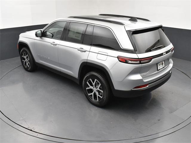 new 2025 Jeep Grand Cherokee car, priced at $45,856