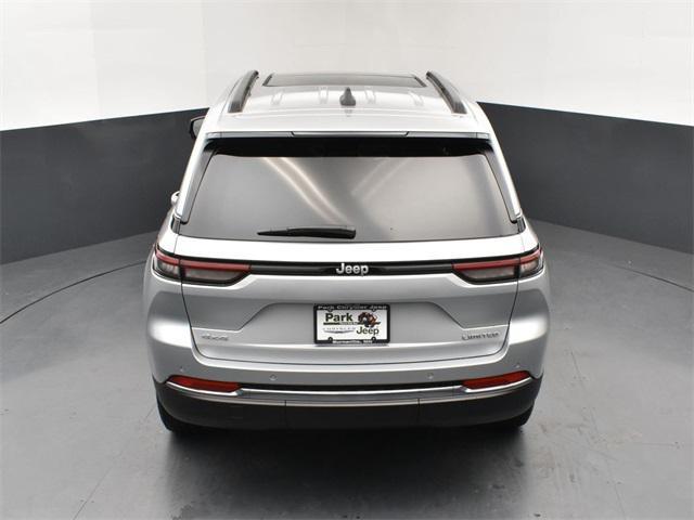 new 2025 Jeep Grand Cherokee car, priced at $45,856