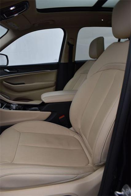used 2022 Jeep Grand Cherokee car, priced at $34,744