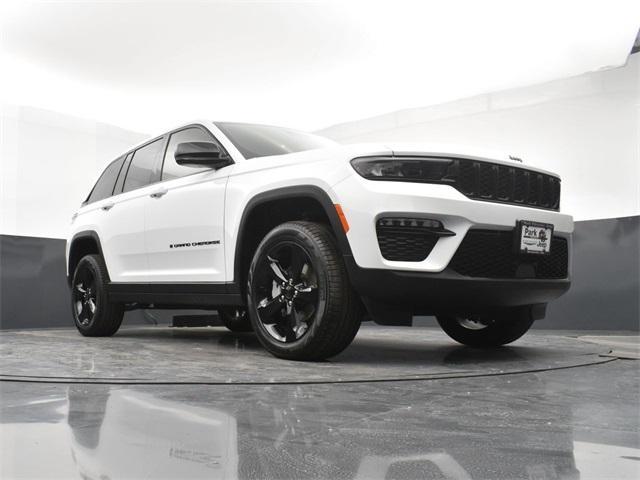 new 2024 Jeep Grand Cherokee car, priced at $46,920