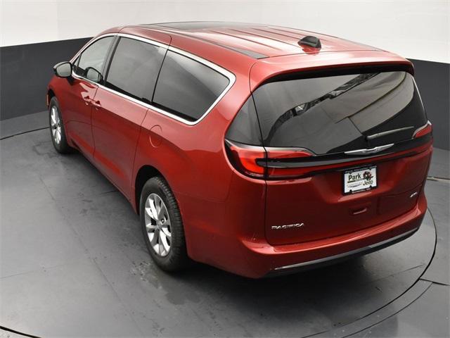 new 2025 Chrysler Pacifica car, priced at $47,507