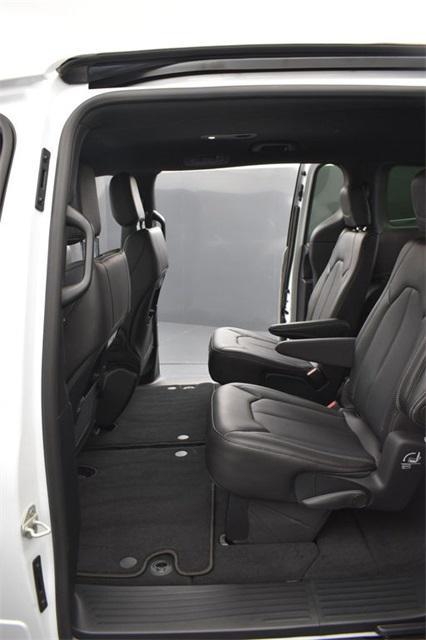 new 2025 Chrysler Pacifica car, priced at $44,461