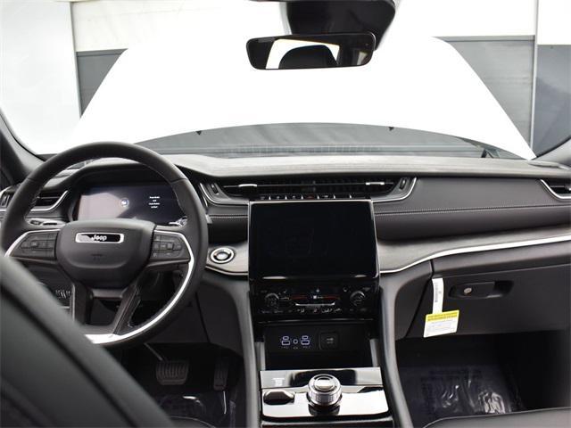 new 2025 Jeep Grand Cherokee car, priced at $47,760