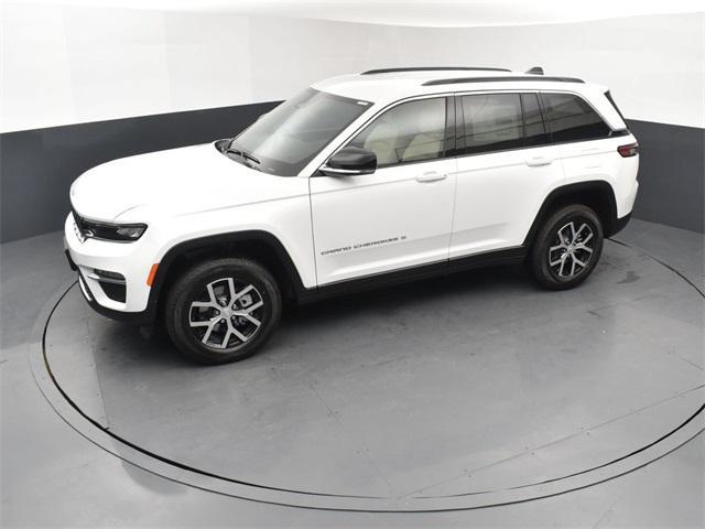 new 2025 Jeep Grand Cherokee car, priced at $40,200