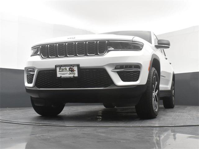 new 2025 Jeep Grand Cherokee car, priced at $40,200