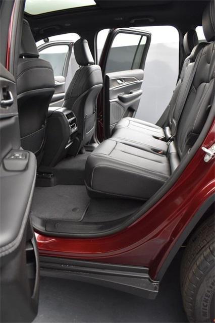 new 2025 Jeep Grand Cherokee car, priced at $46,356