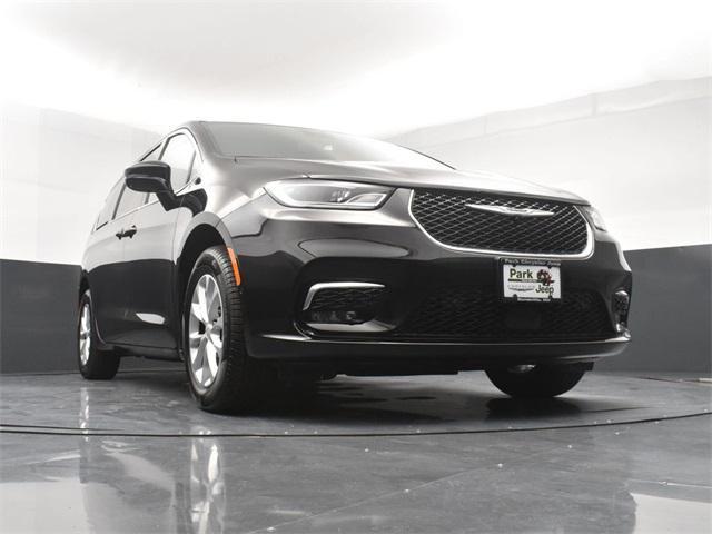 new 2025 Chrysler Pacifica car, priced at $44,461