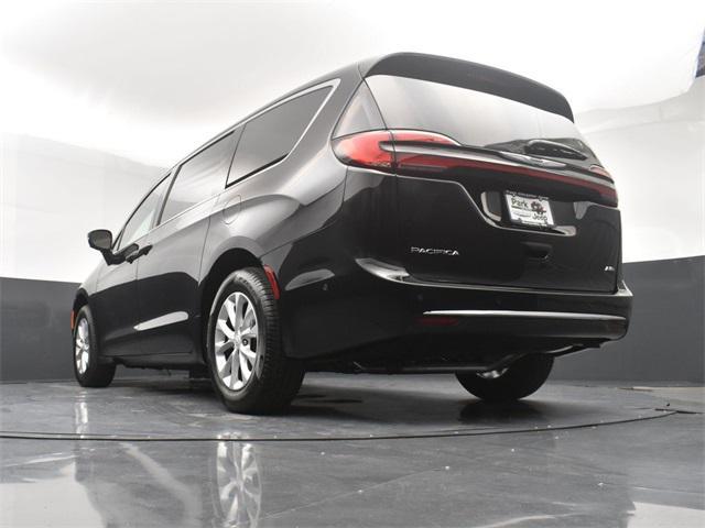 new 2025 Chrysler Pacifica car, priced at $44,461