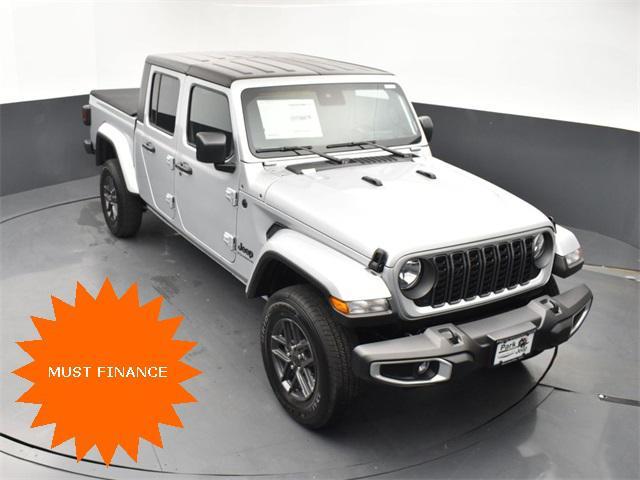 new 2024 Jeep Gladiator car, priced at $41,647