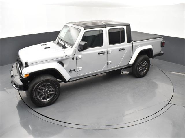 new 2024 Jeep Gladiator car, priced at $41,199