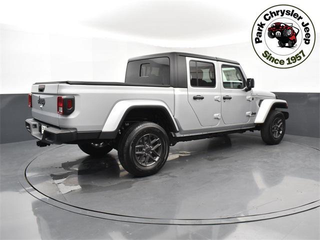 new 2024 Jeep Gladiator car, priced at $43,395