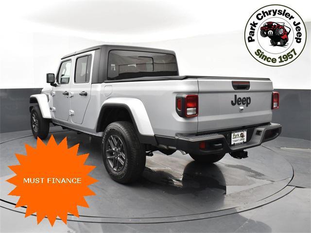 new 2024 Jeep Gladiator car, priced at $41,647