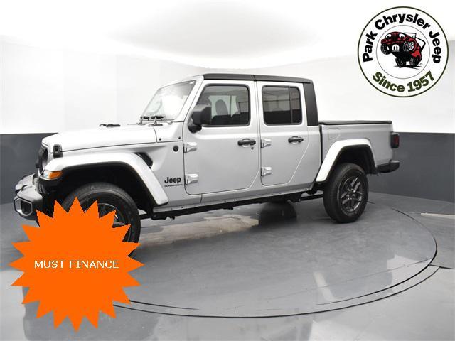 new 2024 Jeep Gladiator car, priced at $41,647