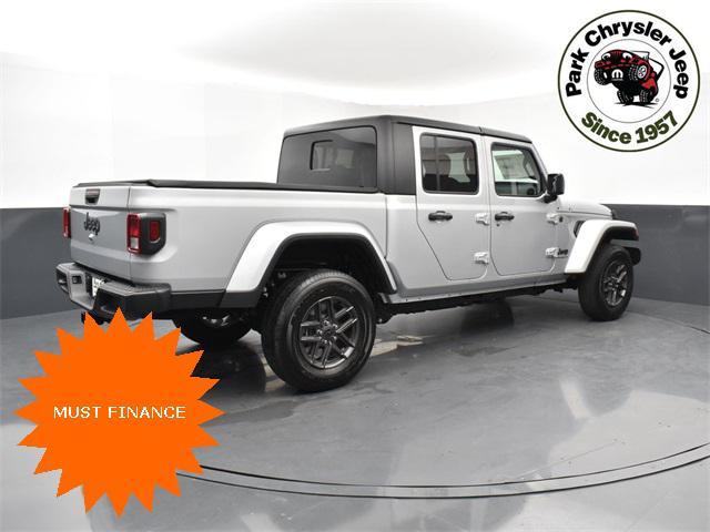 new 2024 Jeep Gladiator car, priced at $41,647