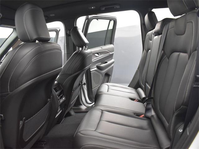 new 2025 Jeep Grand Cherokee car, priced at $46,997