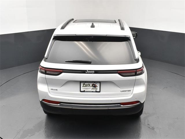 new 2025 Jeep Grand Cherokee car, priced at $46,997