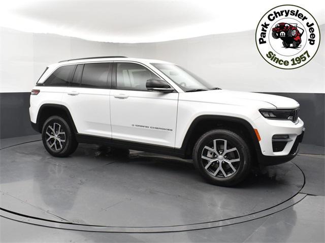 new 2025 Jeep Grand Cherokee car, priced at $46,997