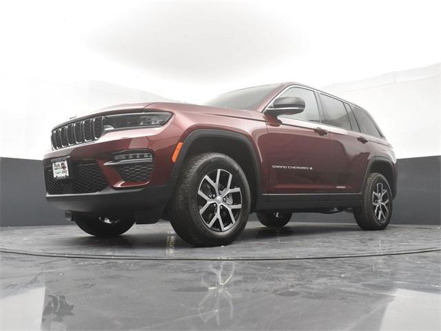 new 2025 Jeep Grand Cherokee car, priced at $43,805