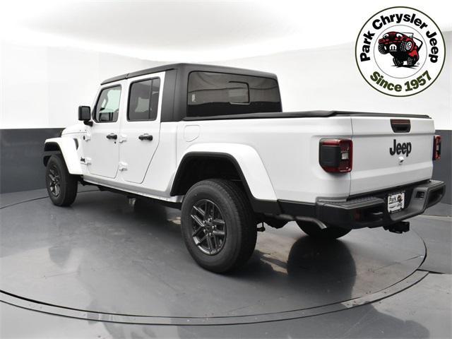 new 2024 Jeep Gladiator car, priced at $44,027