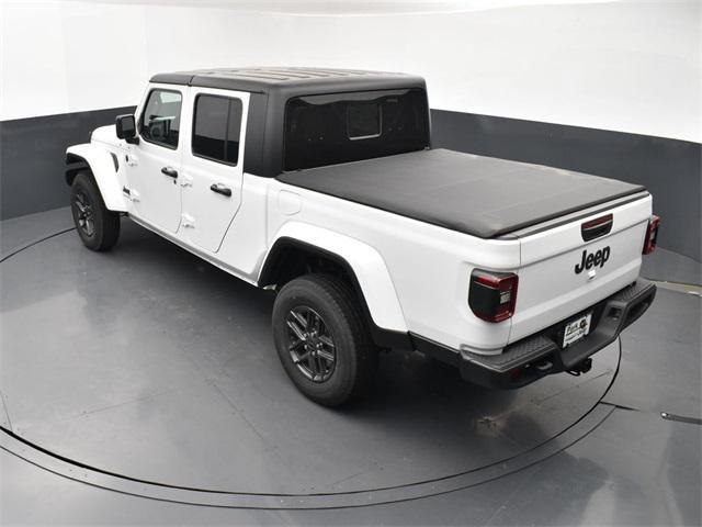 new 2024 Jeep Gladiator car, priced at $44,027