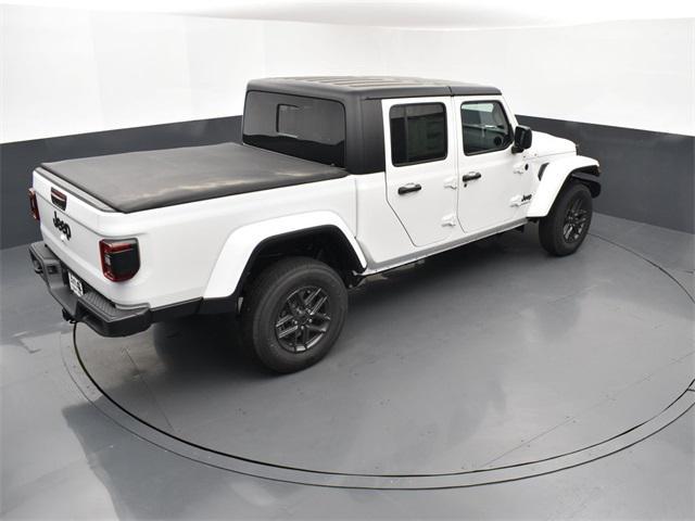 new 2024 Jeep Gladiator car, priced at $44,027