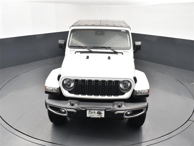 new 2024 Jeep Gladiator car, priced at $44,027