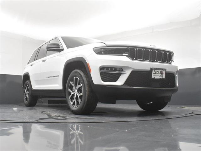 new 2025 Jeep Grand Cherokee car, priced at $43,215