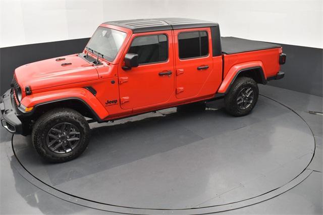 new 2025 Jeep Gladiator car, priced at $52,135
