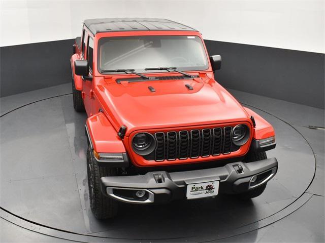 new 2025 Jeep Gladiator car, priced at $52,135