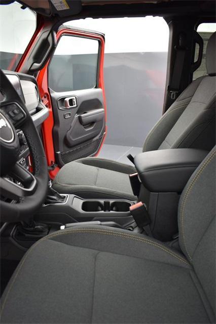 new 2025 Jeep Gladiator car, priced at $52,135