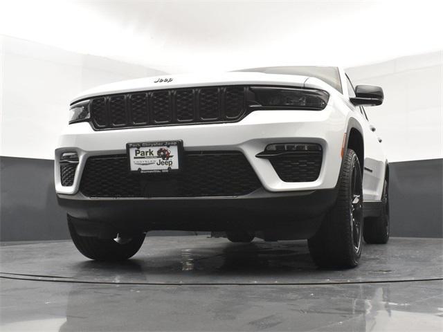 new 2025 Jeep Grand Cherokee car, priced at $46,400